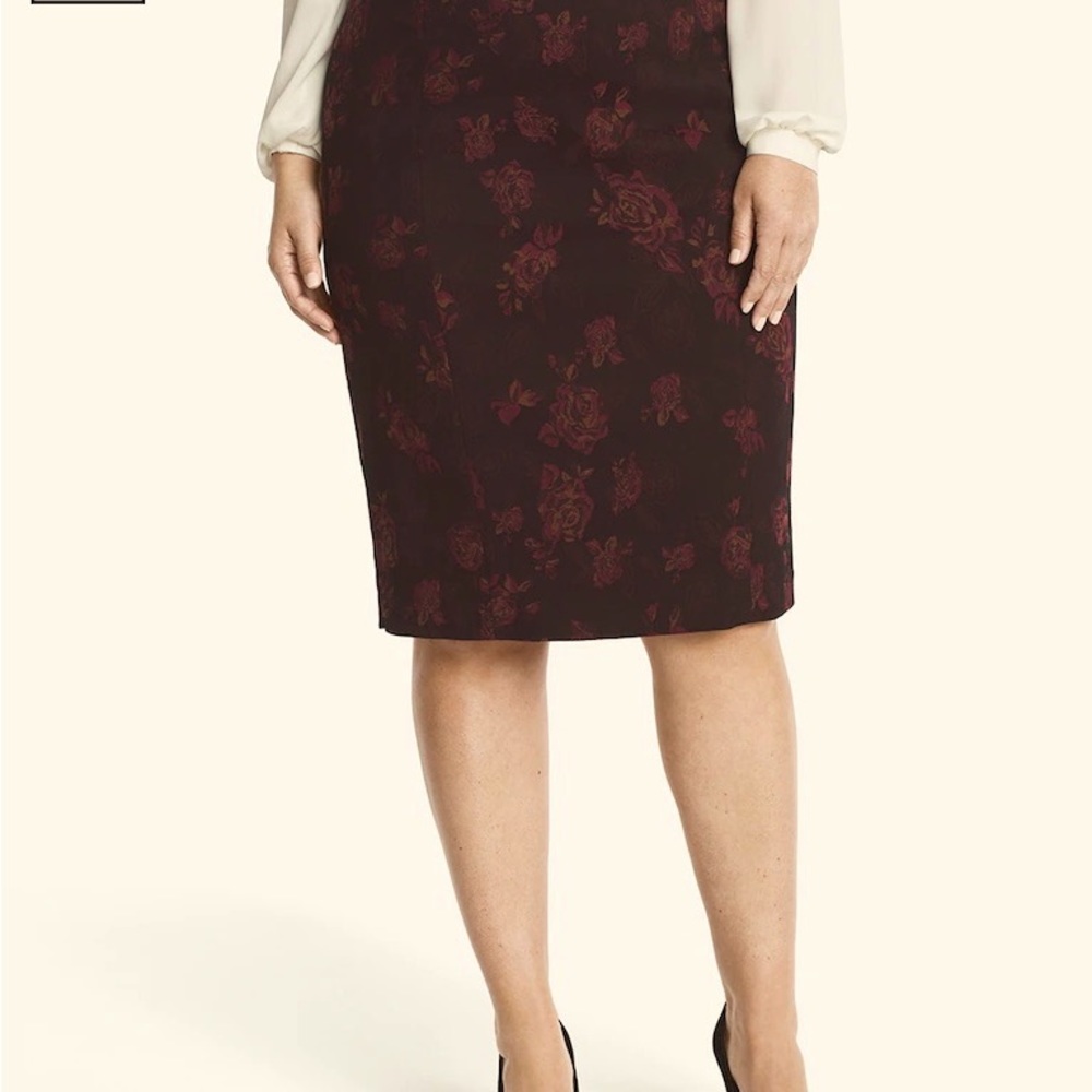 White House Black Market pencil skirt in wine red floral jacquard size 4